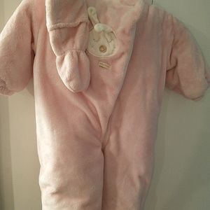 1 Piece Zip-up Snowsuit Absorba for Girl Infant. 18 months.